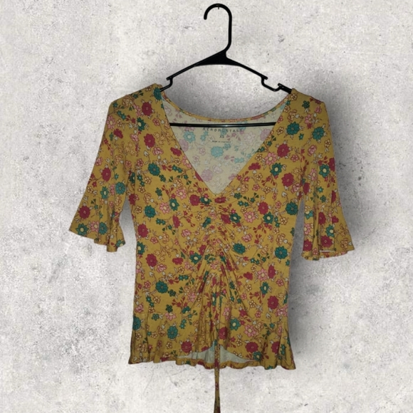 💖Aeropostal Yellow Floral Tee (Size XS) - Picture 2 of 14